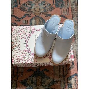Antonio Melani Blue Clogs Size 8